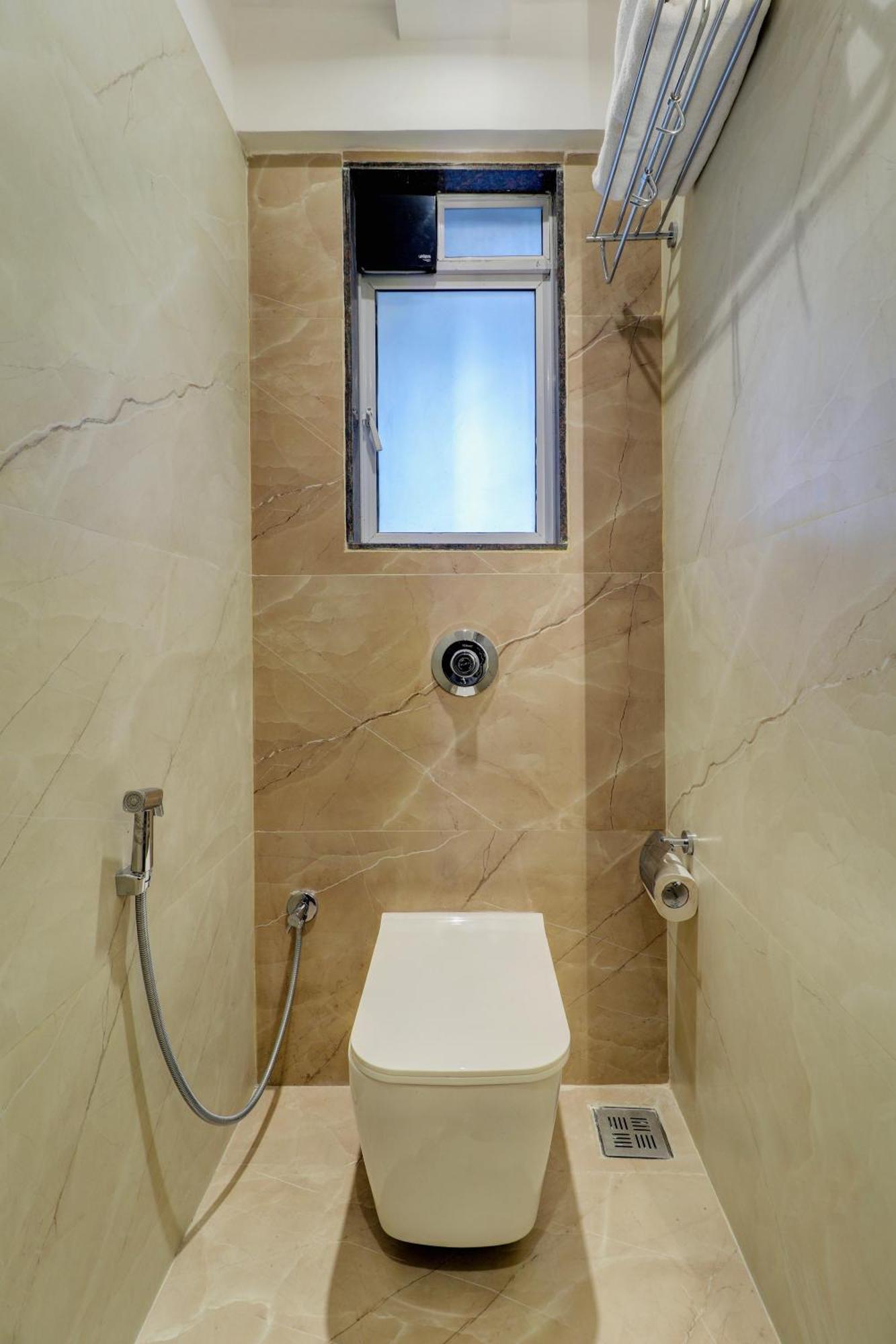 Home2 Studio Apartments Мумбаи Экстерьер фото